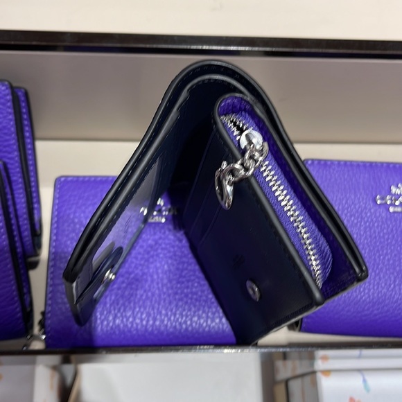 Coach Snap Wallet
Silver/Sport Purple - Picture 13 of 16